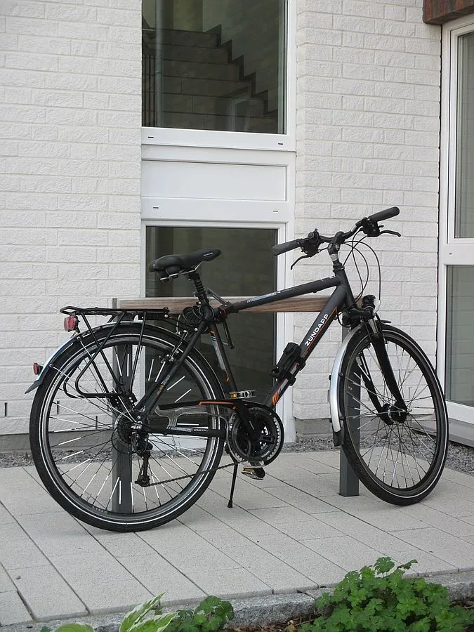 Mercedes Stahl-Holz-Parker mit Holz zum Anlehnen