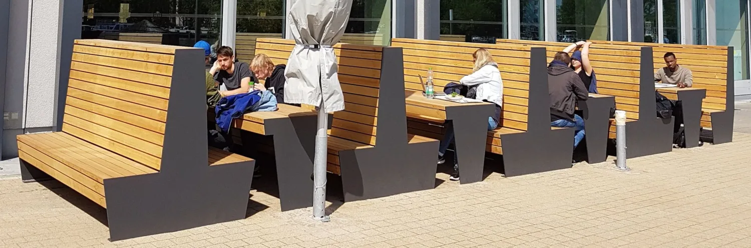 Sitzgruppe der Serie NOMA hoch² mit hoher Rückenlehne