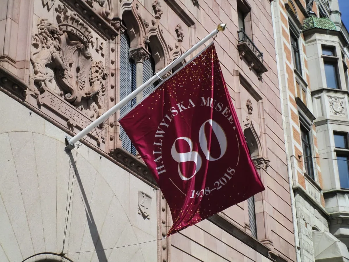 Notos FahnenMast für Wandbefestigung