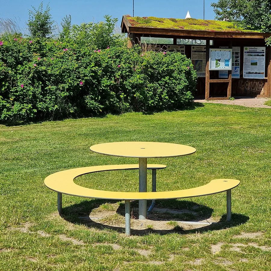 Runder Picknicktisch für den Außenbereich in Gelb