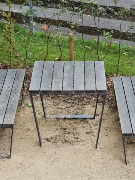 ULTRA QuadratTisch